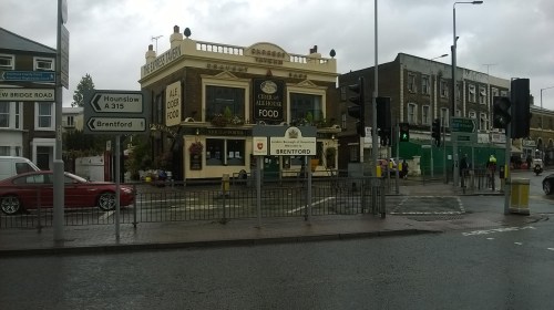 New sign at the borough and county boundary by Kew Bridge (picture courtesy of Hounslow Highways)
