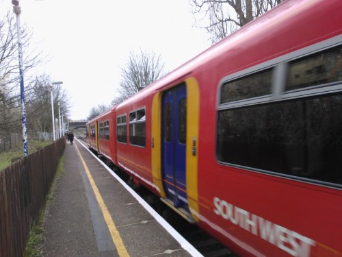 Train at Syon Lane