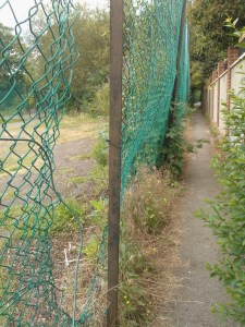 Wood Lane to Ridgeway Road North fencing to be replaced