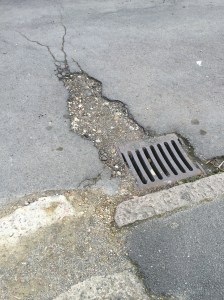 160405 Pothole os 40 Syon Pk Gdns